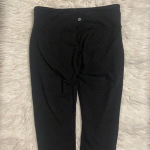Lululemon calf leggings